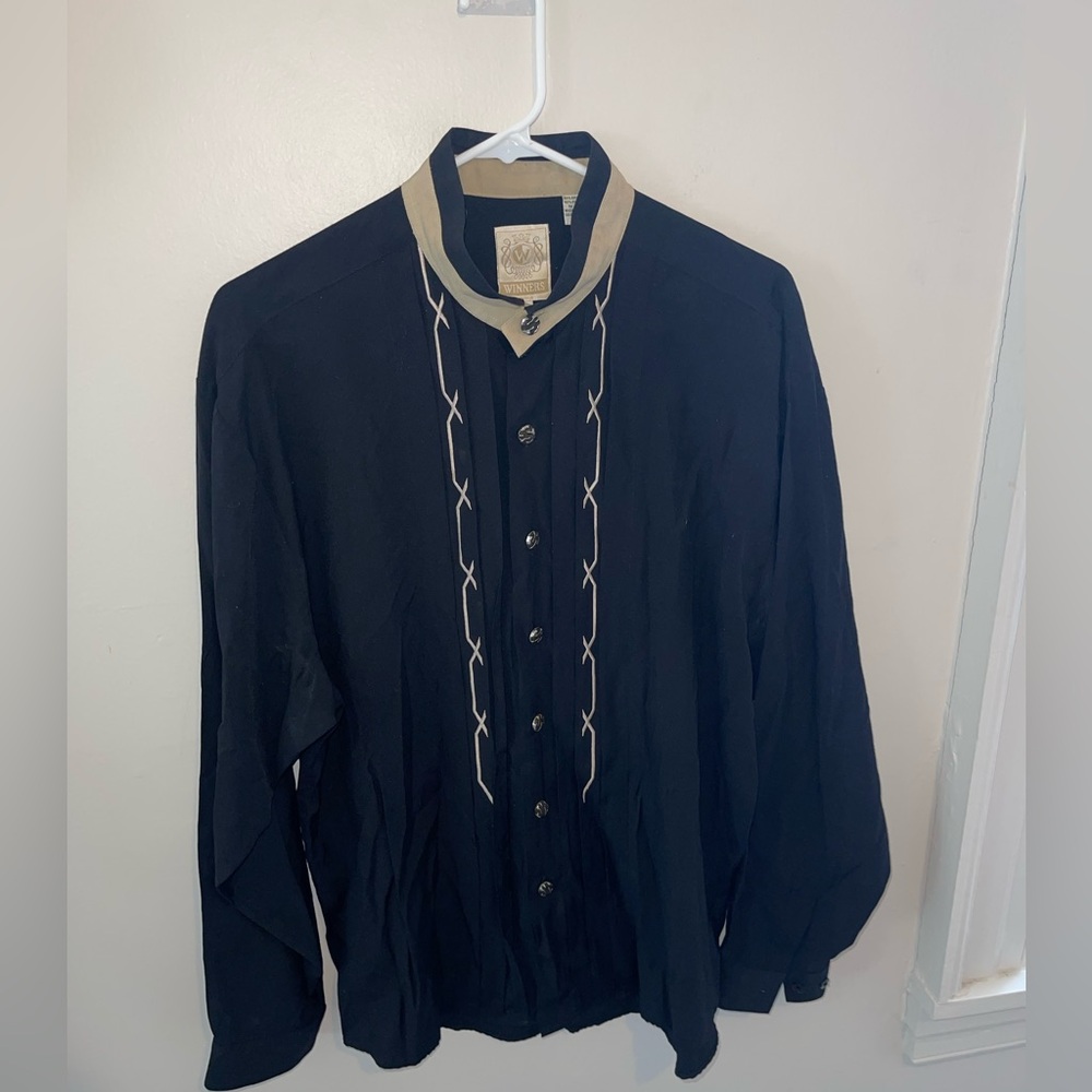 Black and Tan Women’s Shirt by the brand Winner’s Sz L